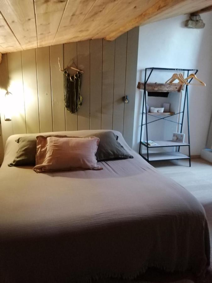 Le Logis D'Hestia Apartment Billom ภายนอก รูปภาพ