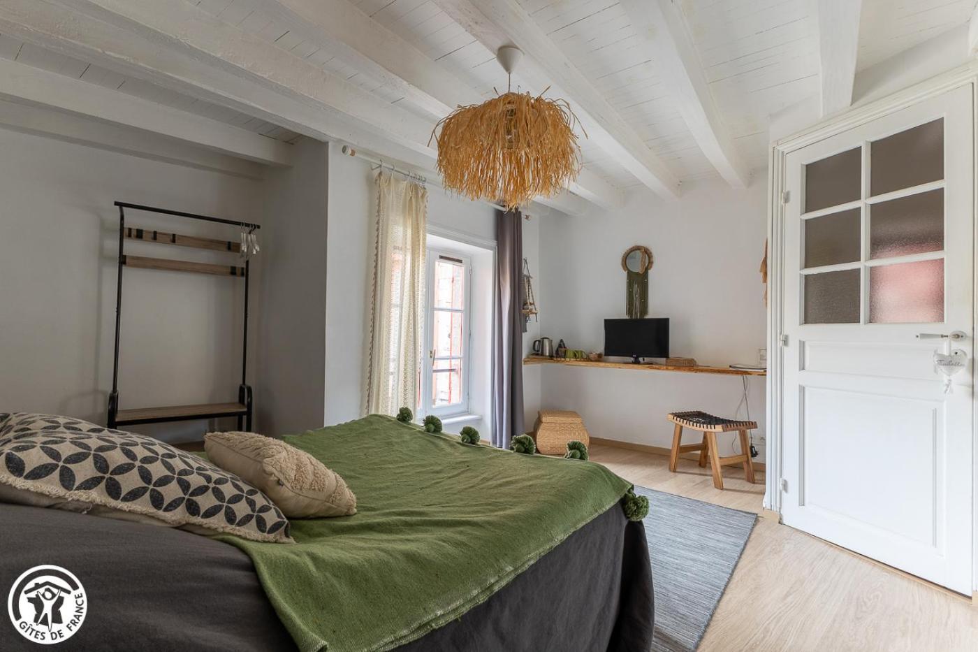 Le Logis D'Hestia Apartment Billom ภายนอก รูปภาพ