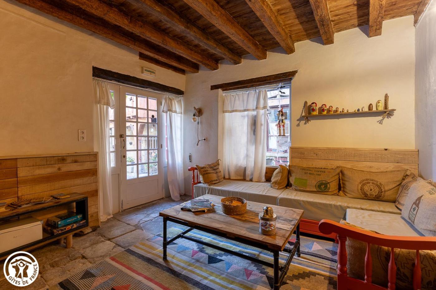 Le Logis D'Hestia Apartment Billom ภายนอก รูปภาพ