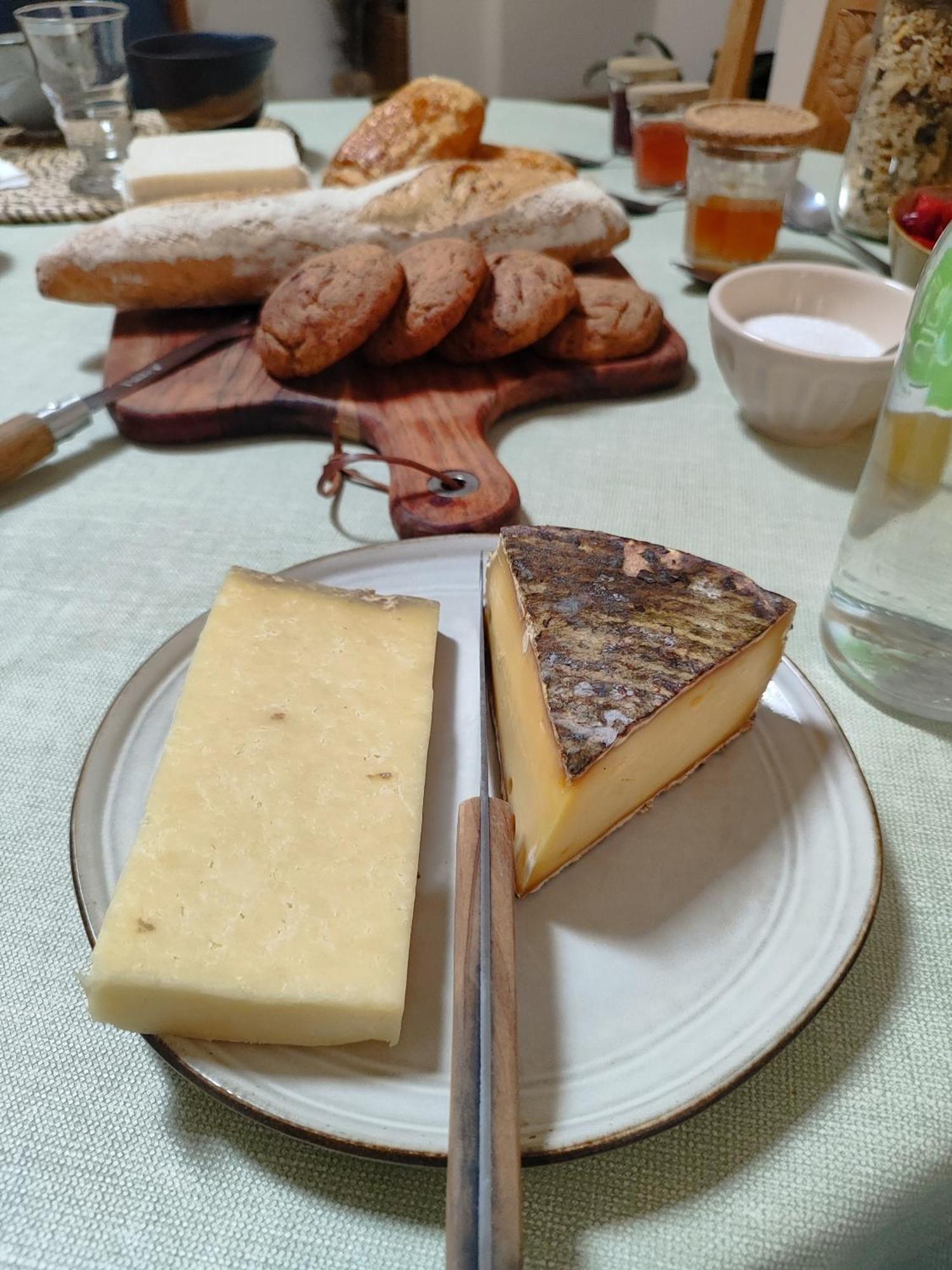 Le Logis D'Hestia Apartment Billom ภายนอก รูปภาพ