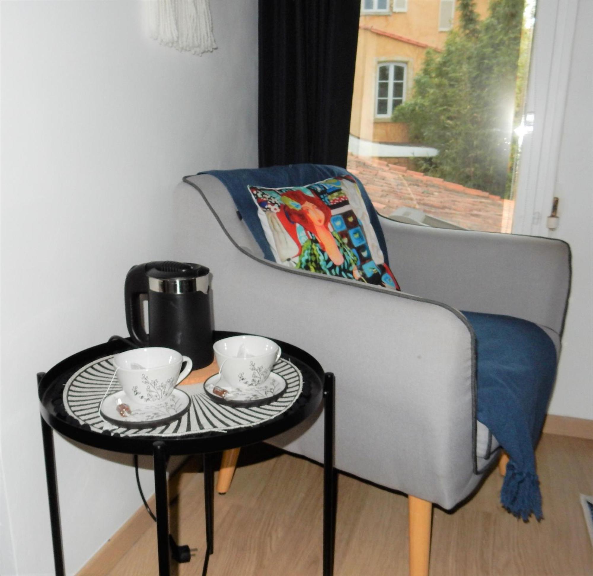 Le Logis D'Hestia Apartment Billom ภายนอก รูปภาพ