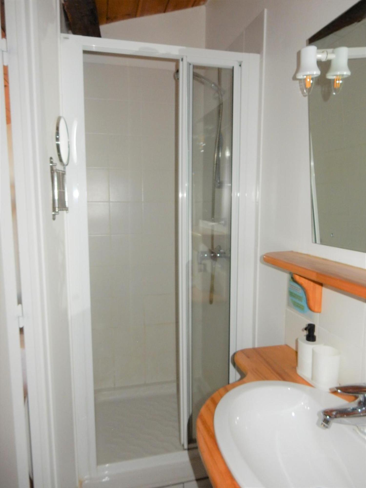 Le Logis D'Hestia Apartment Billom ห้อง รูปภาพ